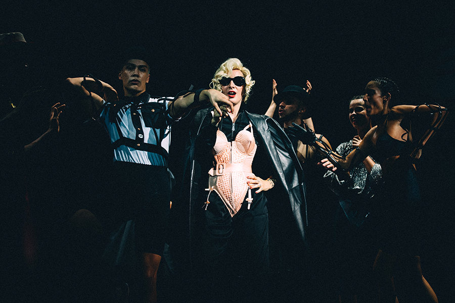 ������� � Fashion Freak Show ���-���� �����, ������� ������� ������� � ������